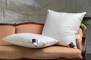 Импортная швейцарская подушка "Trois Couronnes Royal Wild Duck Down Medium"